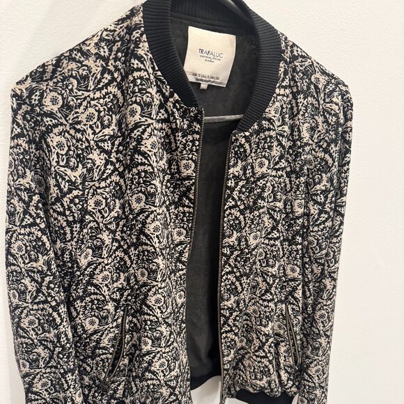 Zara Jackets & Blazers - ZARA Jacket